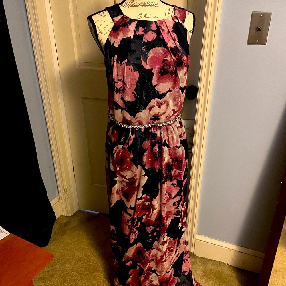 SLNY long floral dress